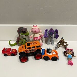 🔴 Action figures and cars toy bundle. Sold as is